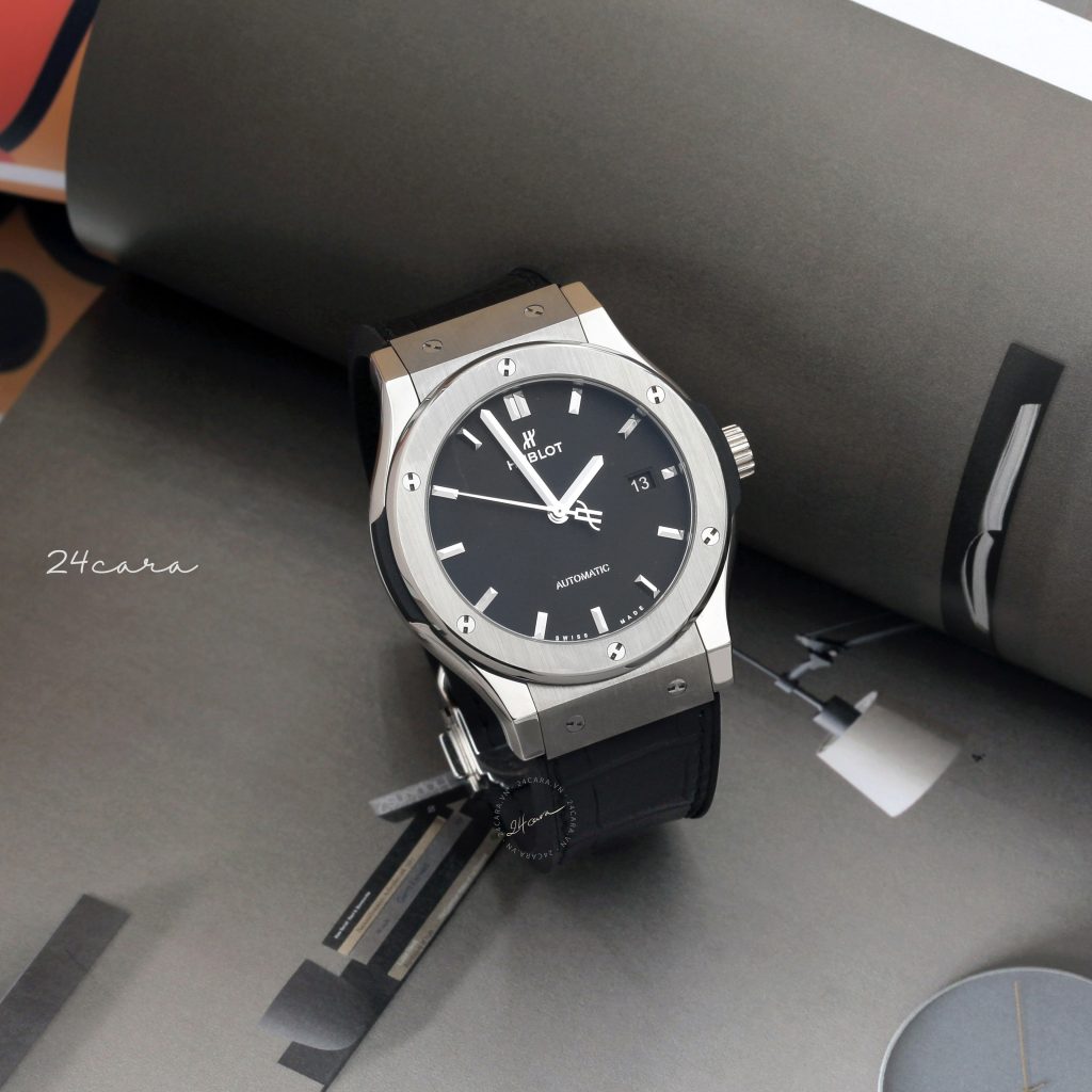 HUBLOT CLASSIC FUSION TITANIUM 42MM