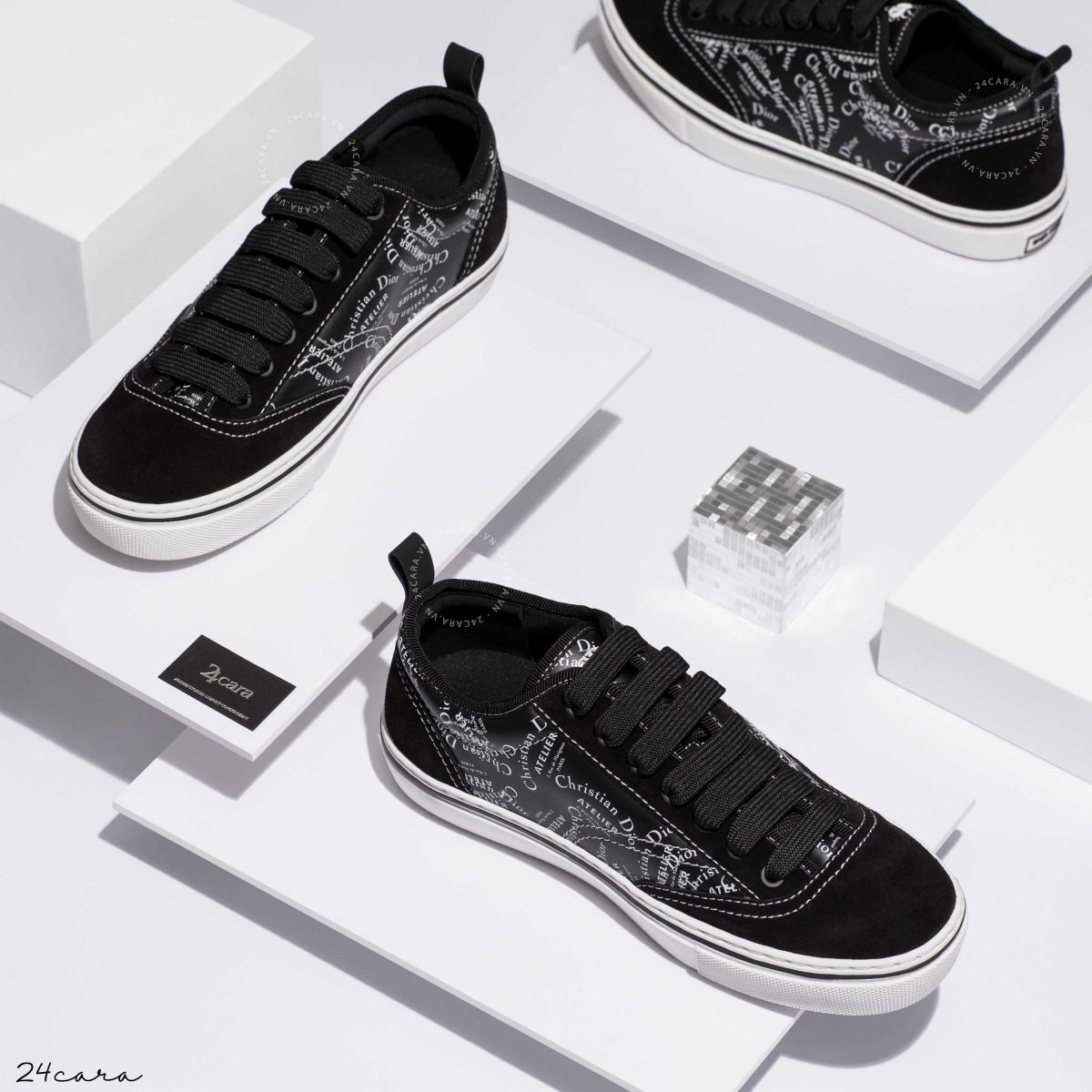 CHRISTIAN DIOR EMBROIDERED SNEAKER