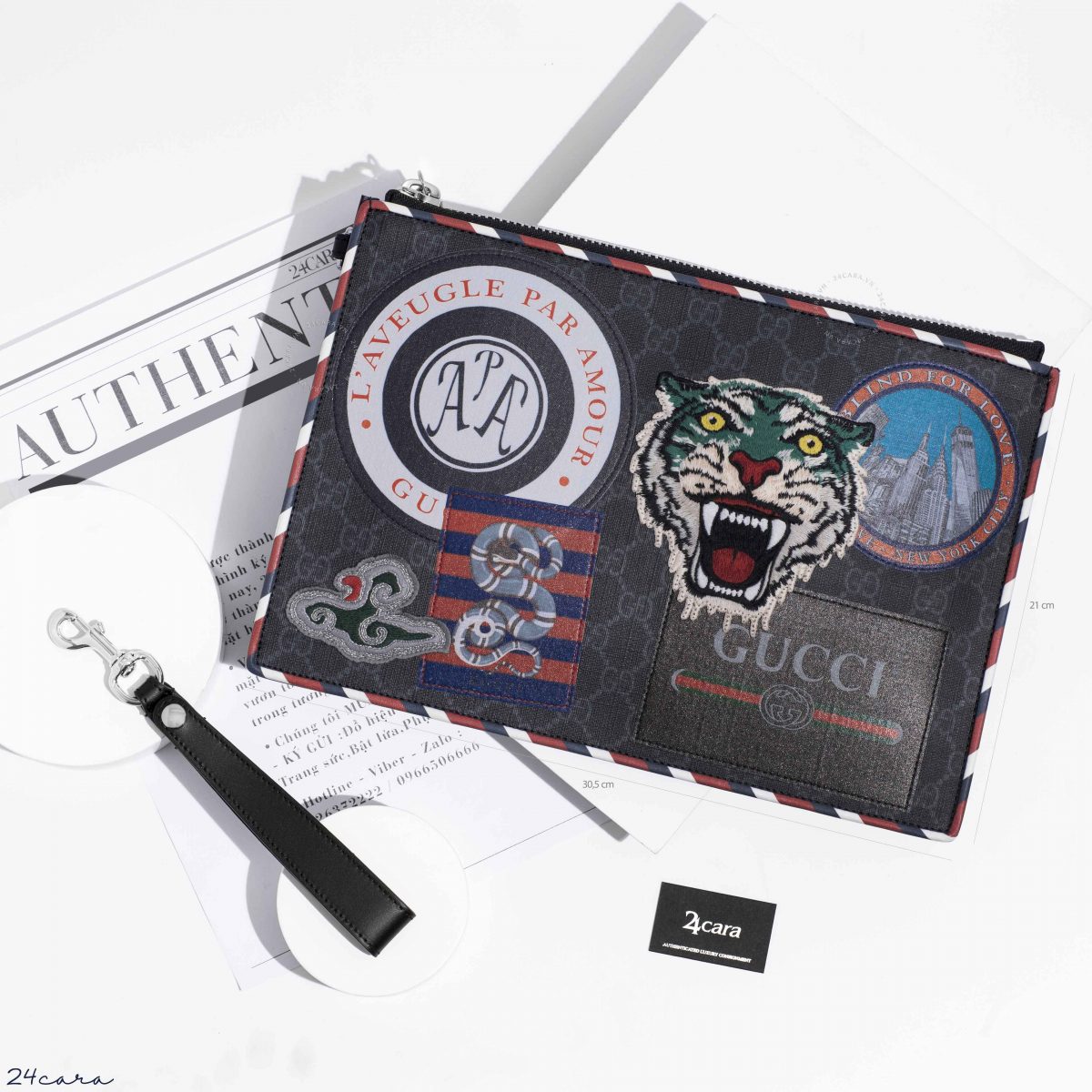 GUCCI NIGHT COURRIER GG SUPREME POUCH