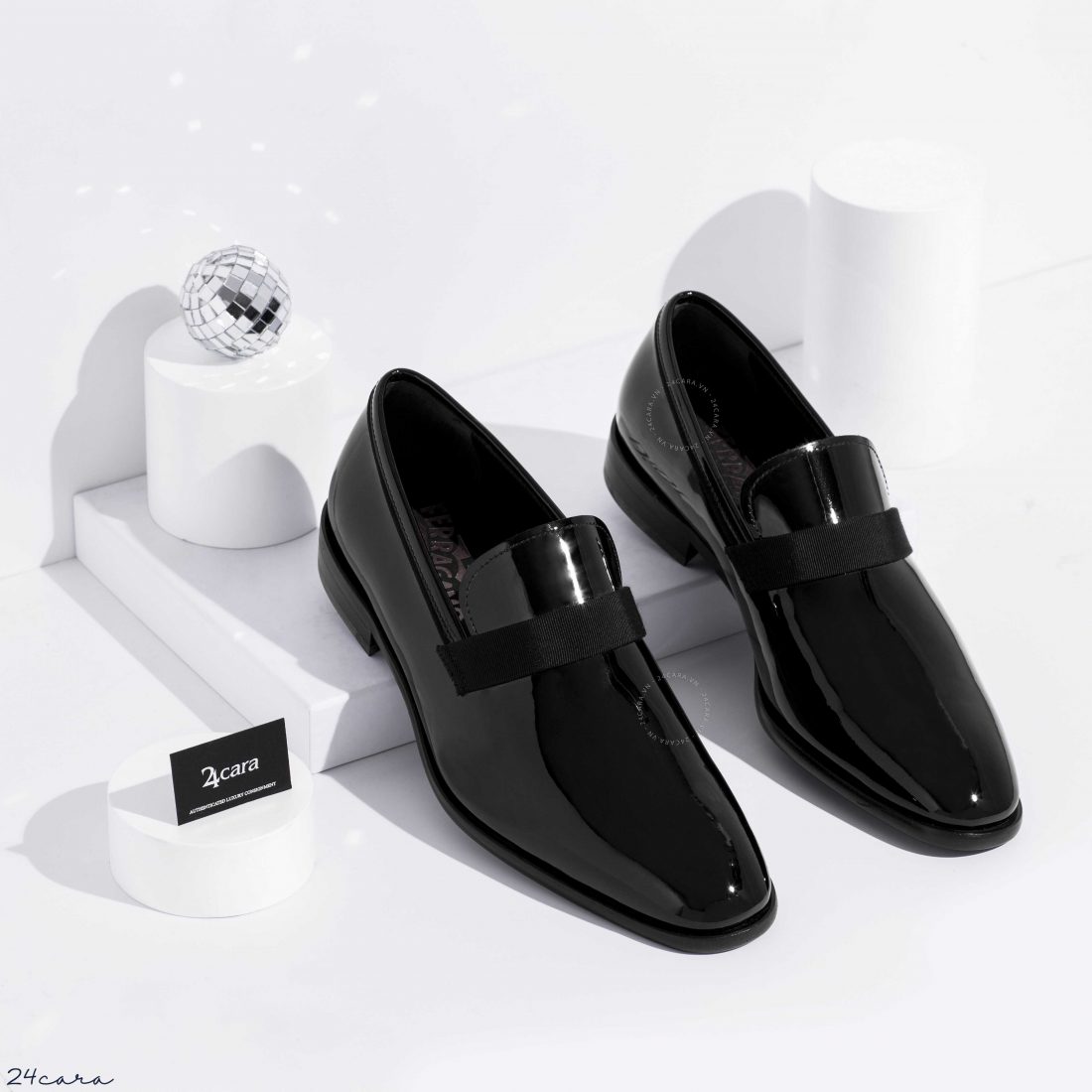 SALVATORE FERRAGAMO PATENT LEATHER LOAFER