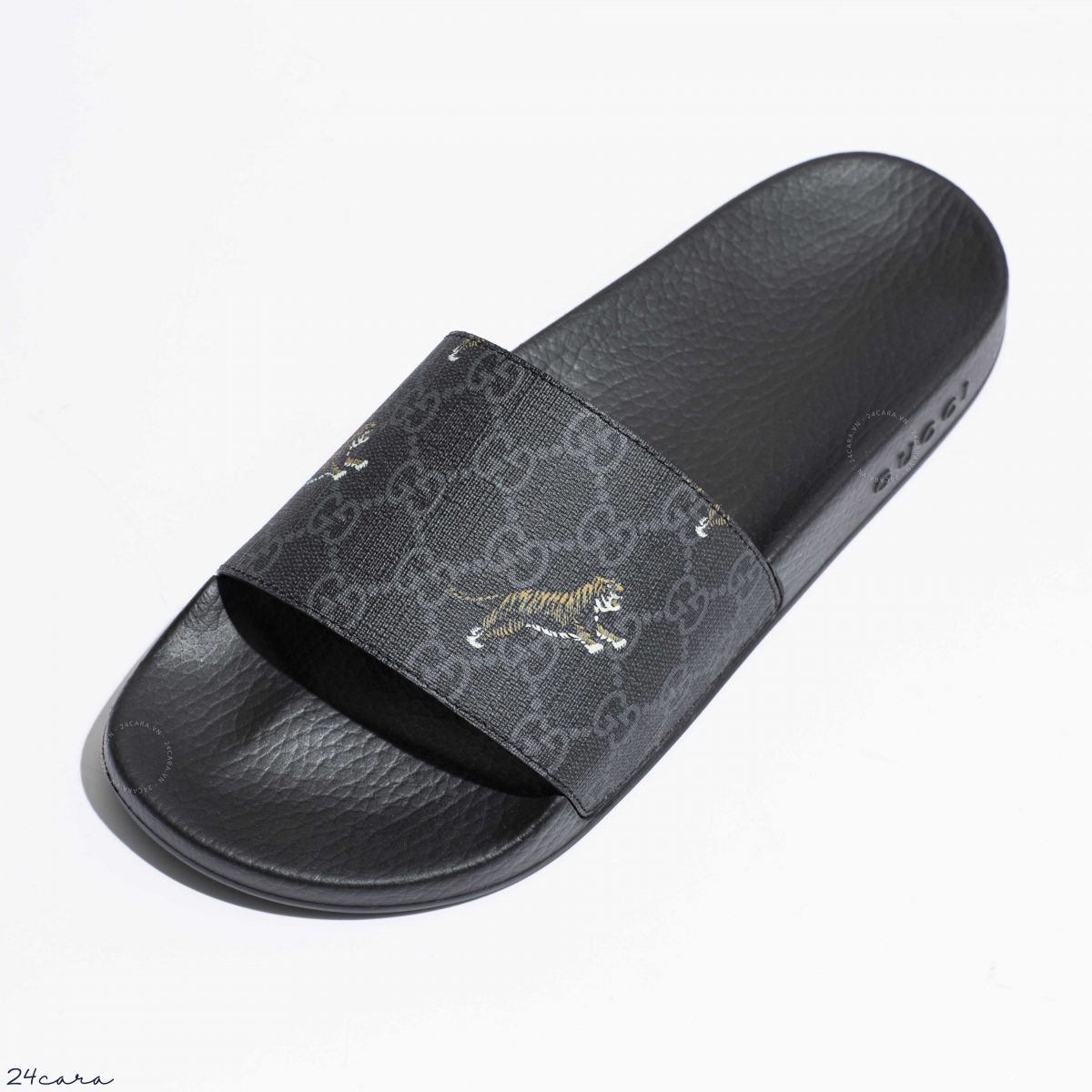 Gucci supreme tiger slide clearance sandal