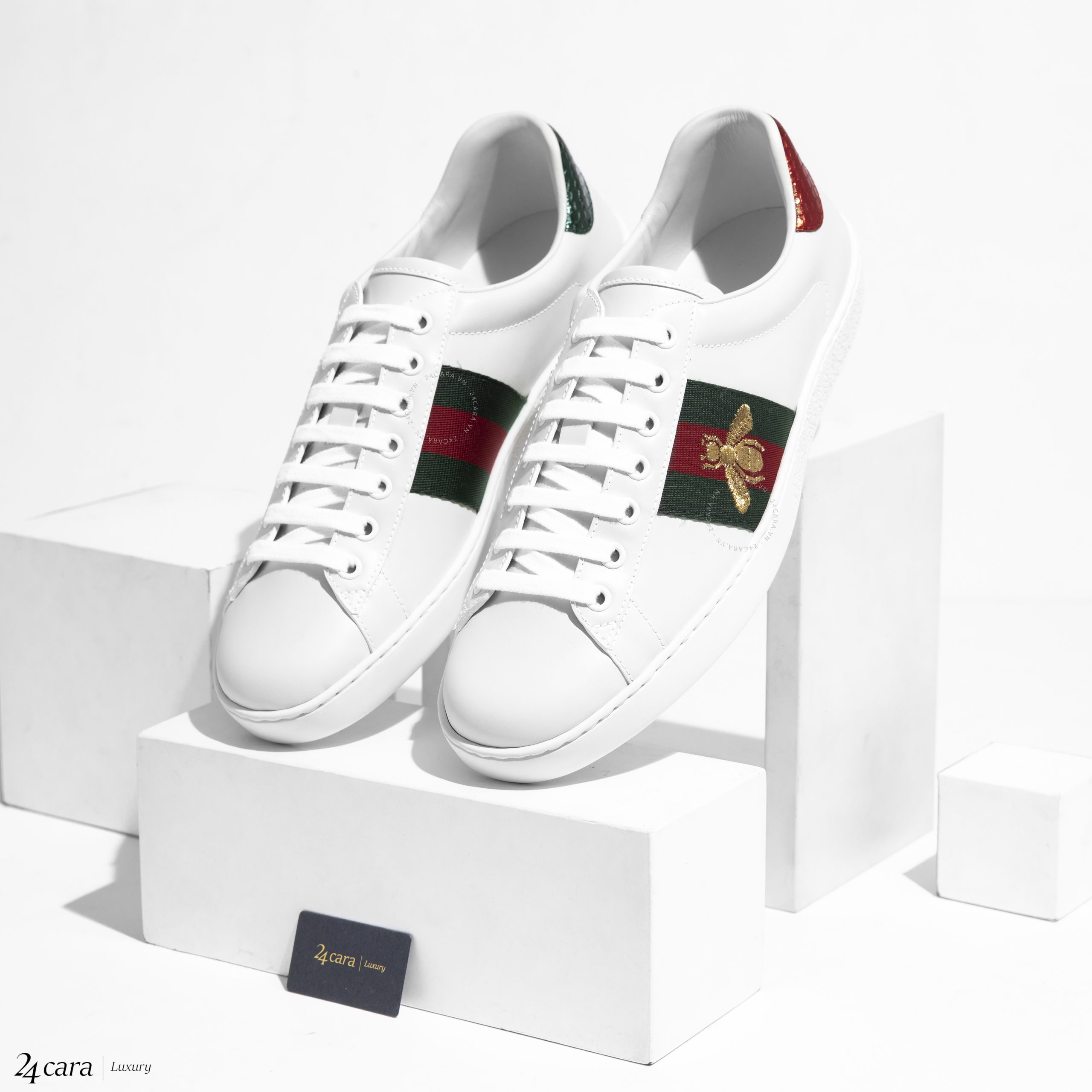 GUCCI ACE BEE EMBROIDERED SNEAKERS
